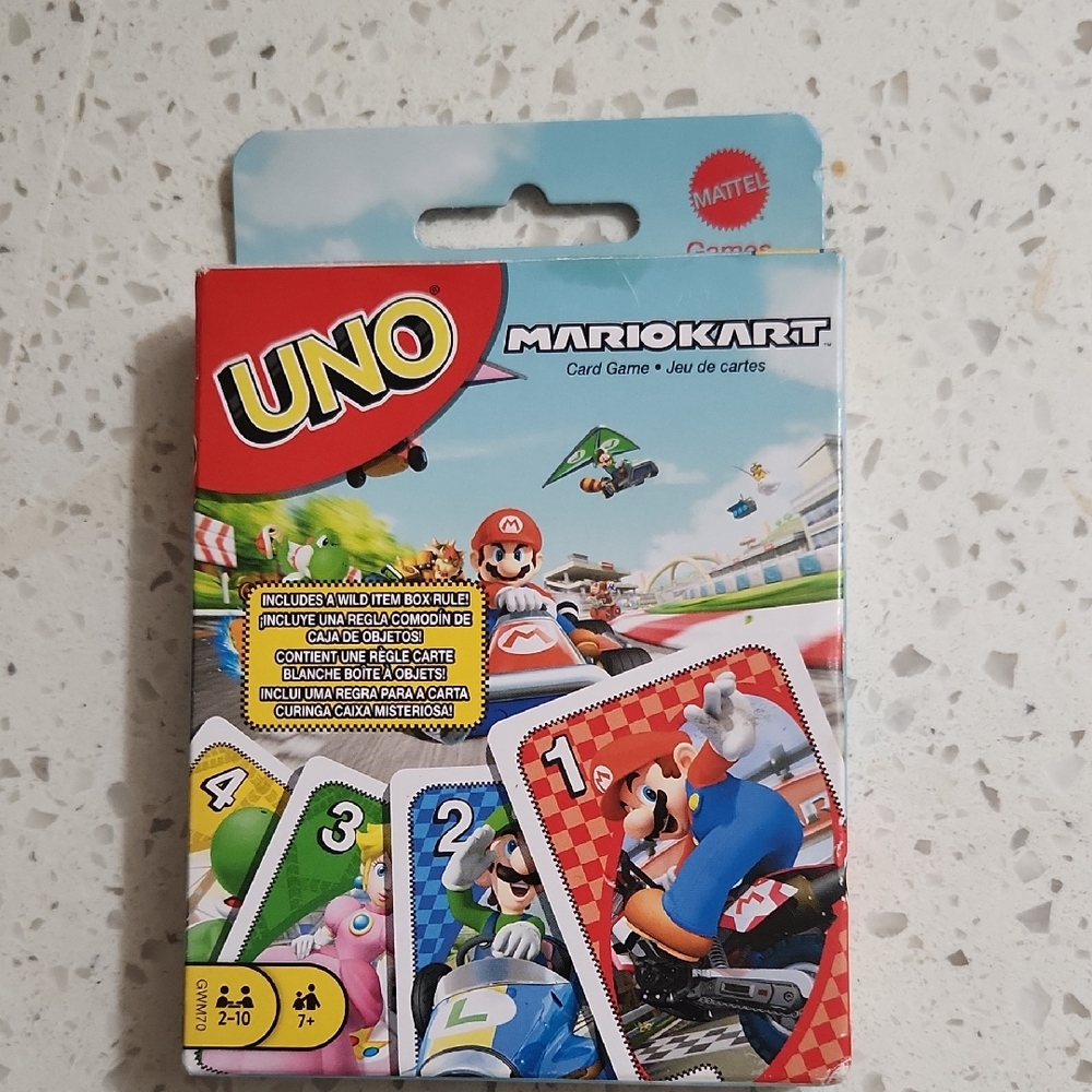 Mattel UNO Mario Kart Card Game - Red Blue Green Yellow